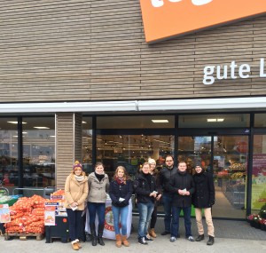 Gemeinsam mit dem RAC Bad Homburg-Taunus sammelten wir über 500 EUR in Lebensmitteln für einen guten Zweck.